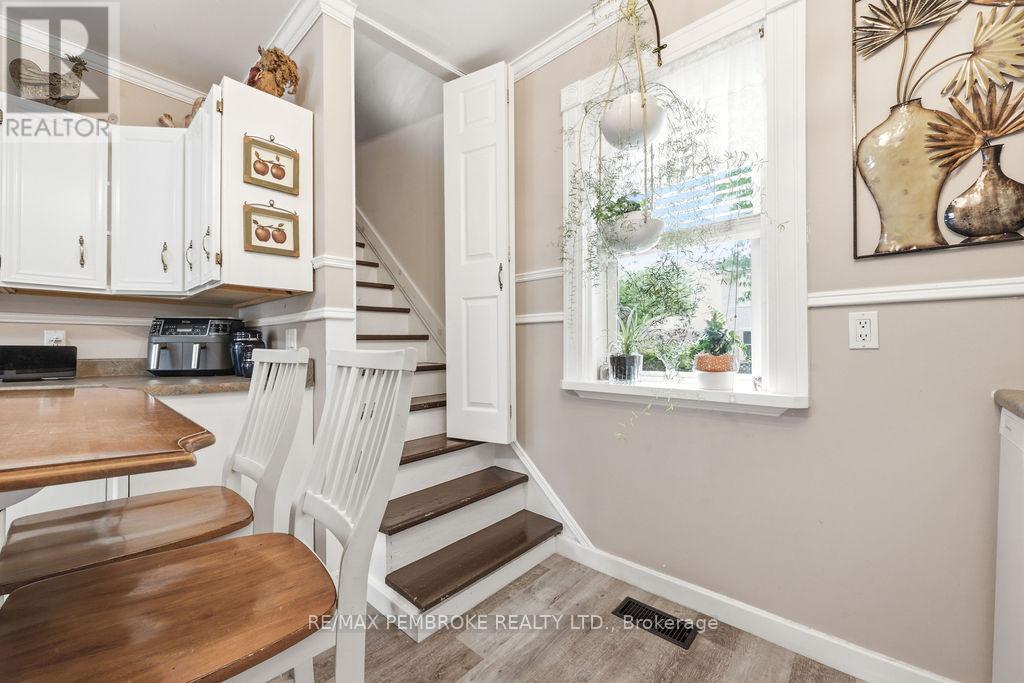 558 Mackay Street, Pembroke, Ontario  K8A 1E6 - Photo 9 - X13444246