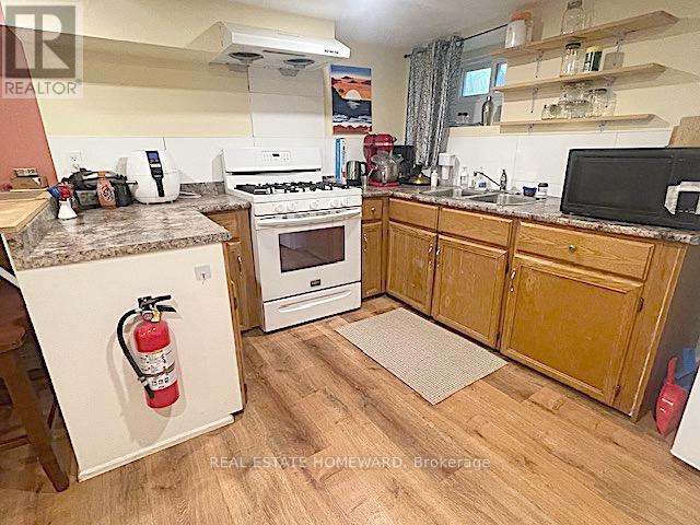 29 Appleton Avenue, Toronto, Ontario  M6E 3A4 - Photo 41 - C13444180