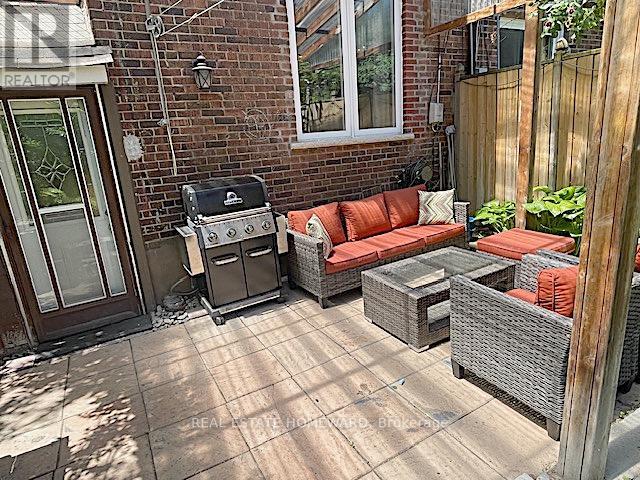 29 Appleton Avenue, Toronto, Ontario  M6E 3A4 - Photo 46 - C13444180