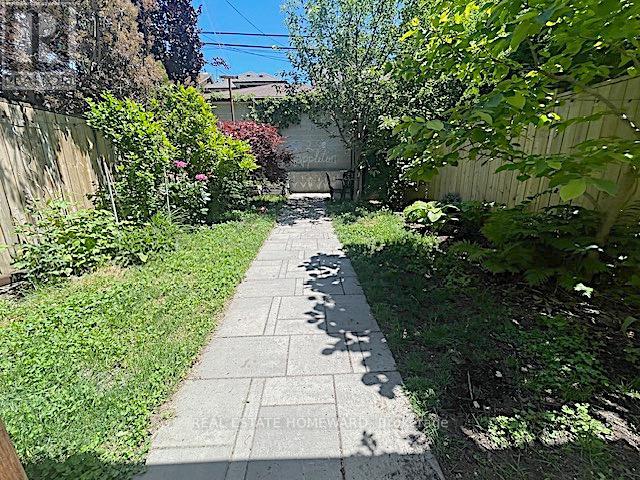 29 Appleton Avenue, Toronto, Ontario  M6E 3A4 - Photo 48 - C13444180