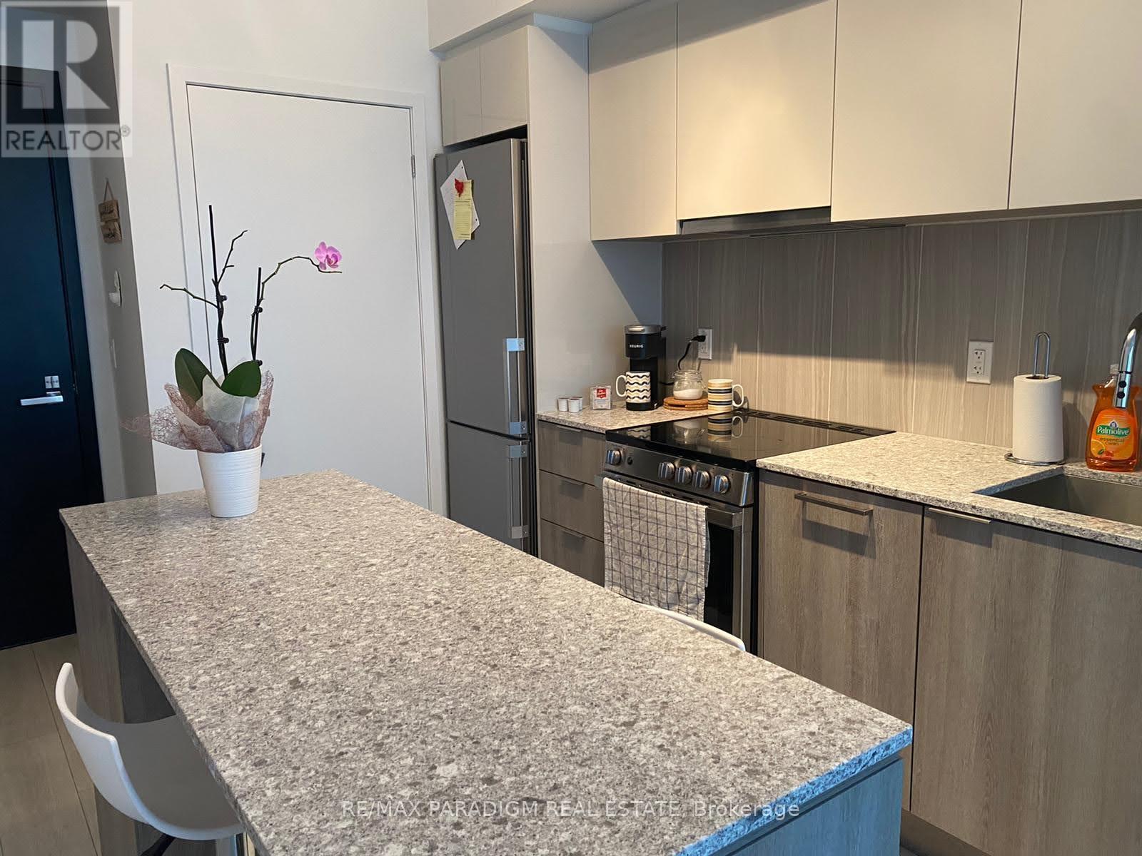 812 - 31 Tippett Road, Toronto, Ontario  M3H 0C8 - Photo 2 - C13444312