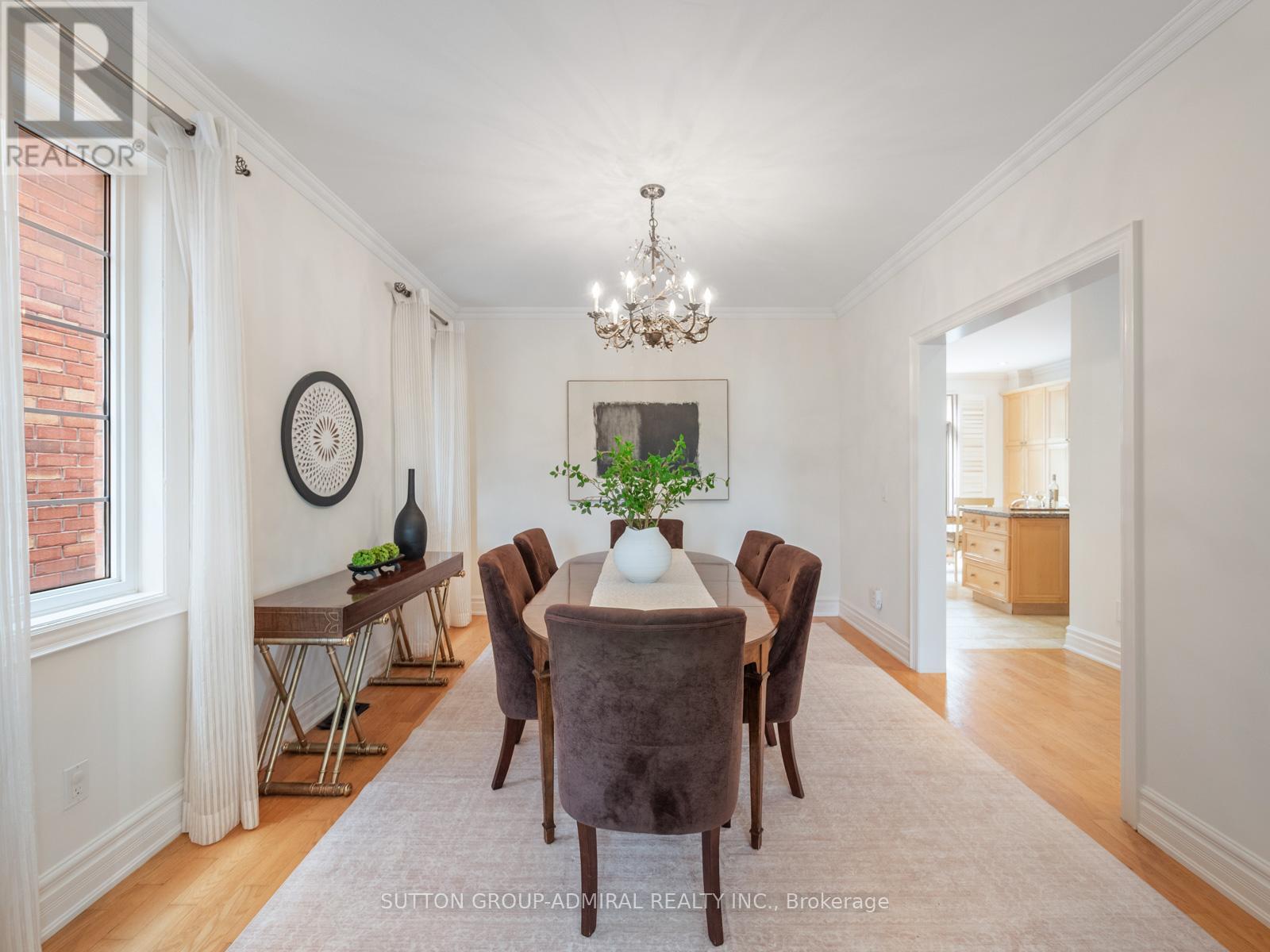 255 Cocksfield Avenue, Toronto, Ontario  M3H 3T6 - Photo 10 - C13444396