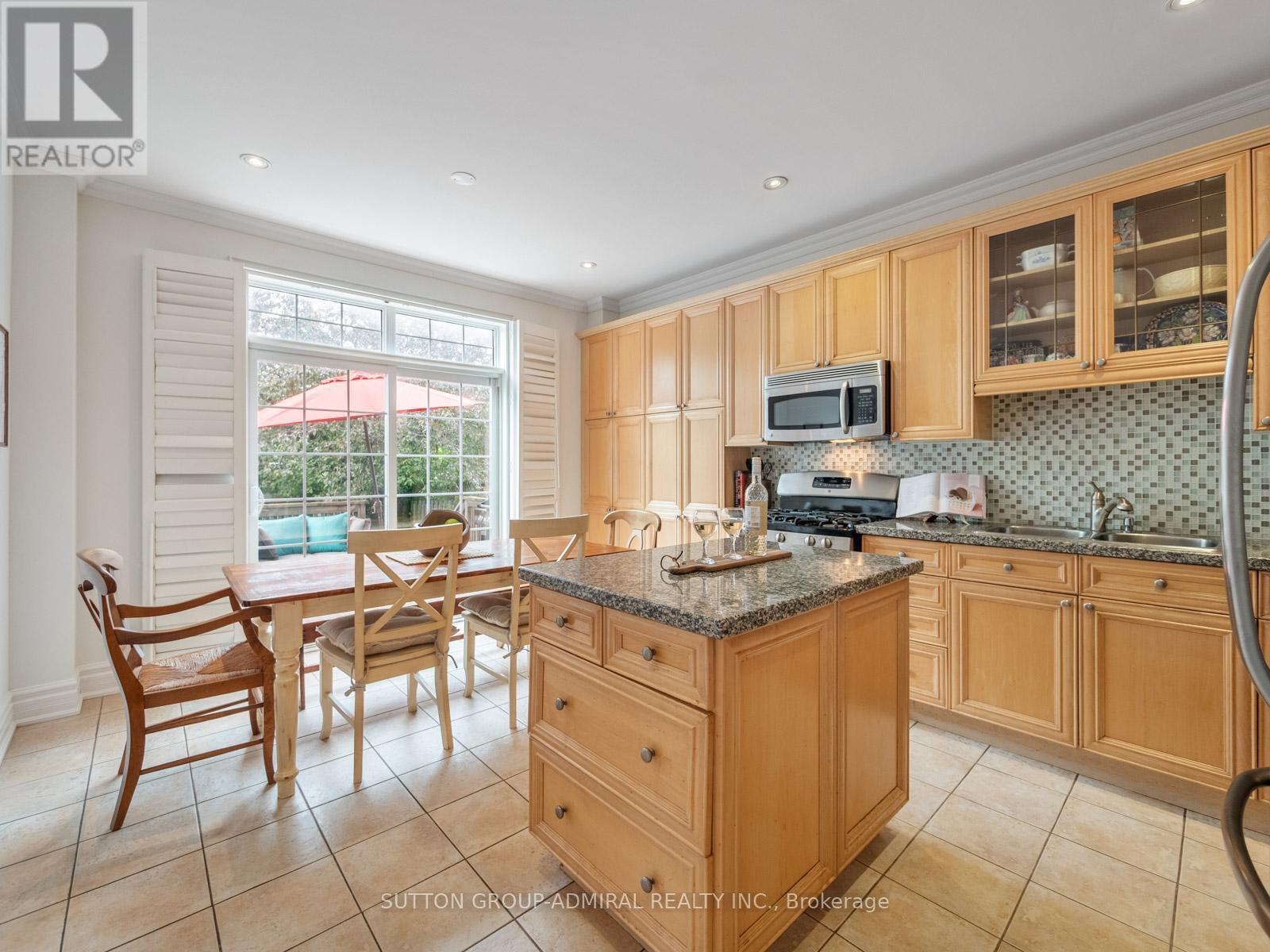 255 Cocksfield Avenue, Toronto, Ontario  M3H 3T6 - Photo 14 - C13444396