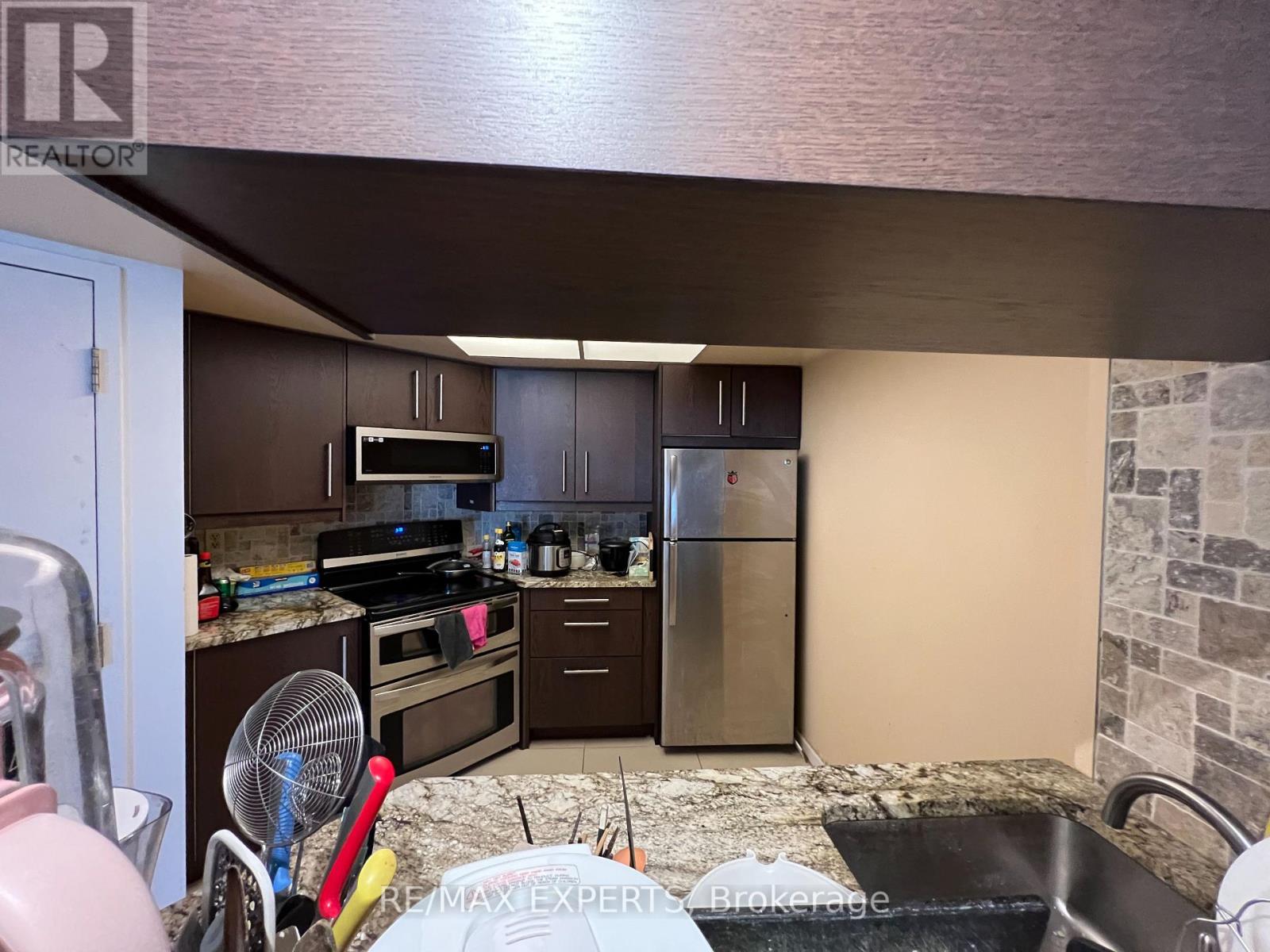 2218 - 1001 Bay Street, Toronto, Ontario  M5S 3A6 - Photo 10 - C13438428
