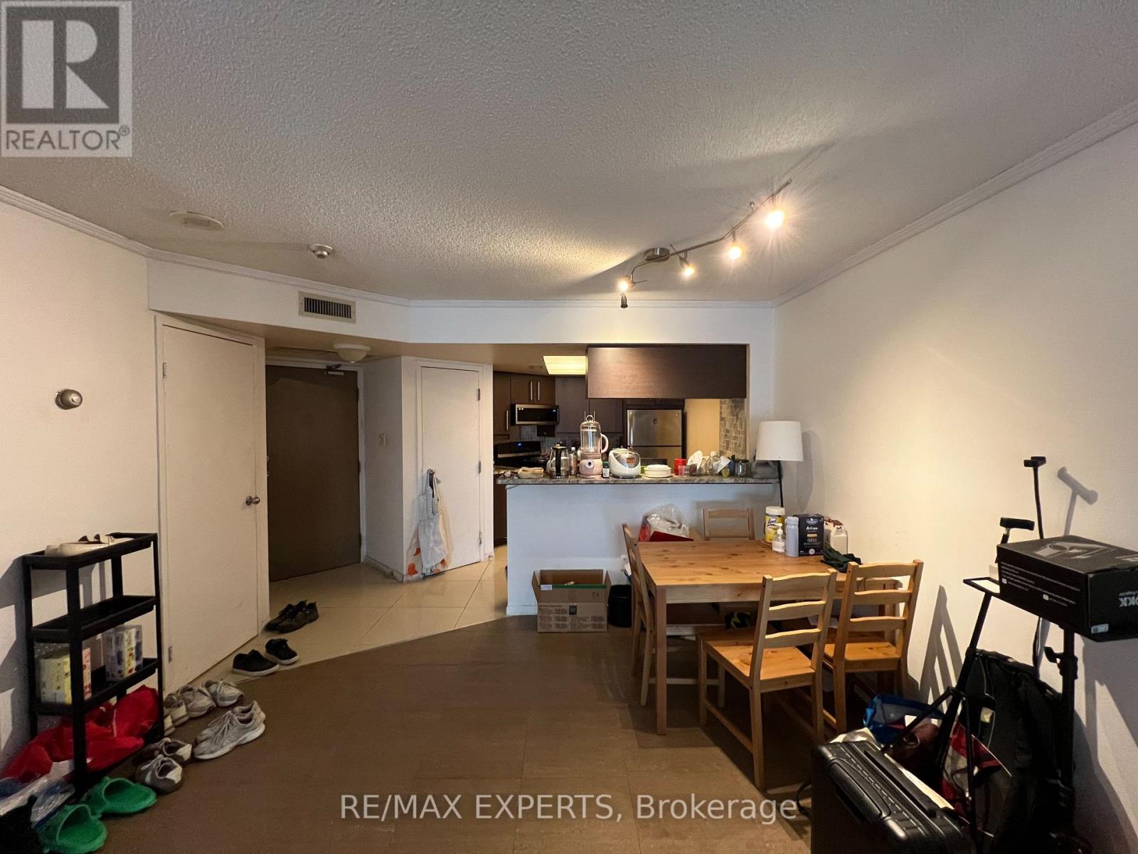 2218 - 1001 Bay Street, Toronto, Ontario  M5S 3A6 - Photo 8 - C13438428
