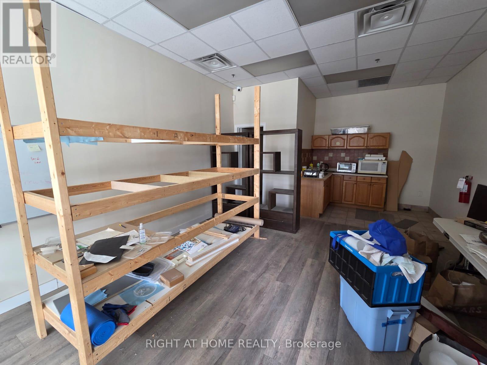 9 - 132 Railside Road, Toronto, Ontario  M3A 1A3 - Photo 4 - C13438730