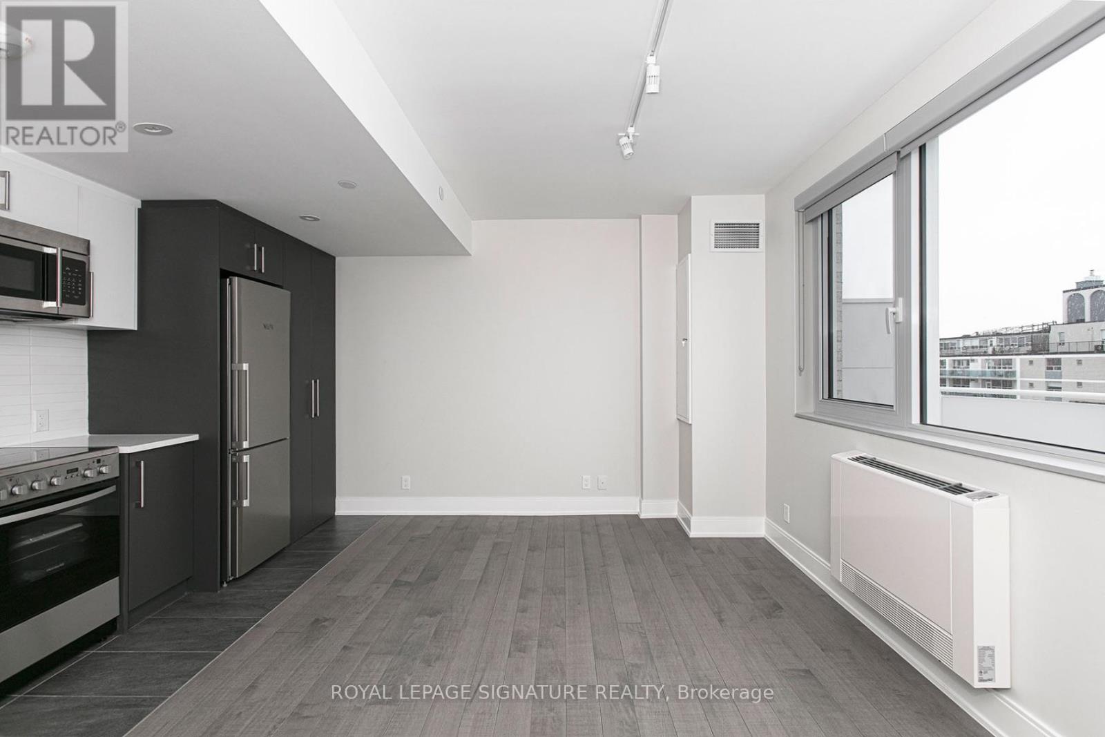 604 - 11 Walmer Road, Toronto, Ontario  M5R 2W9 - Photo 2 - C13439184