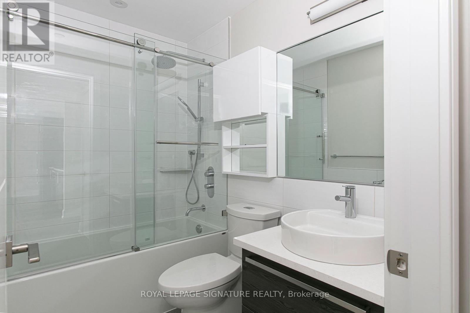 604 - 11 Walmer Road, Toronto, Ontario  M5R 2W9 - Photo 3 - C13439184