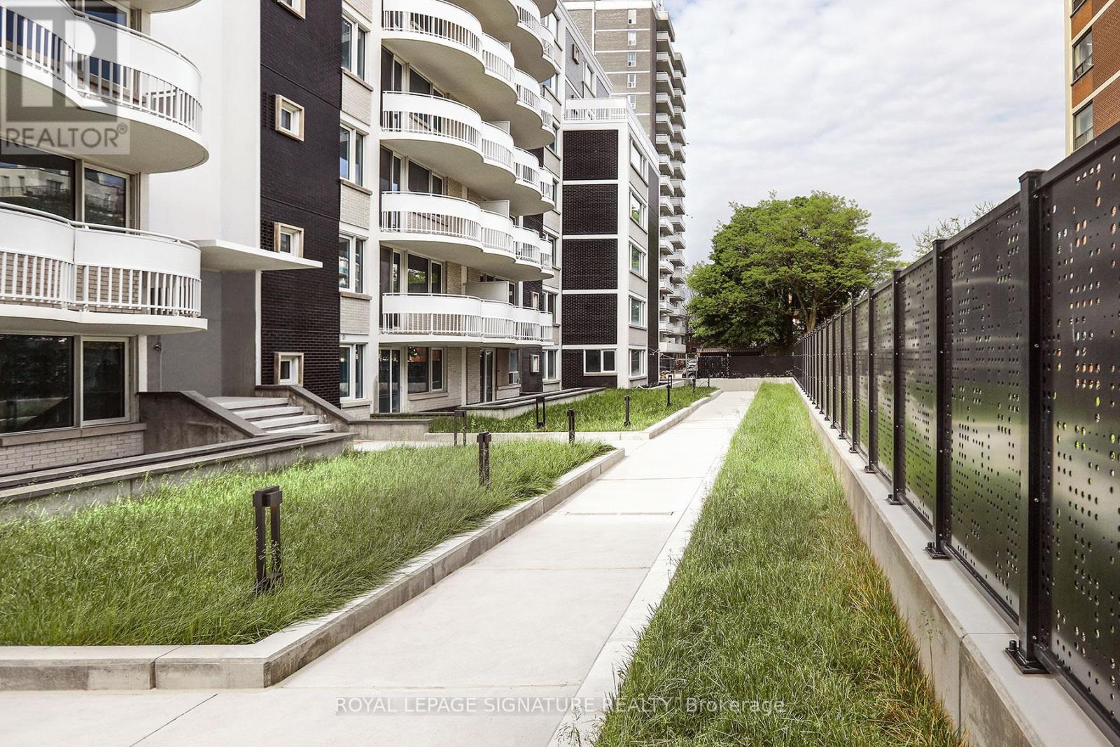 604 - 11 Walmer Road, Toronto, Ontario  M5R 2W9 - Photo 13 - C13439184