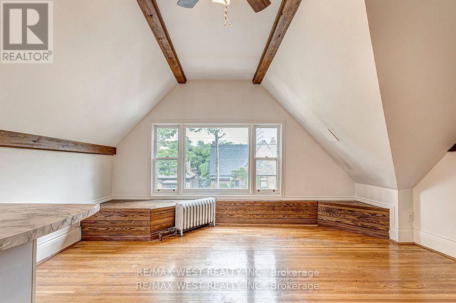301 - 125 Madison Avenue, Toronto, Ontario  M5R 2S3 - Photo 2 - C13439286