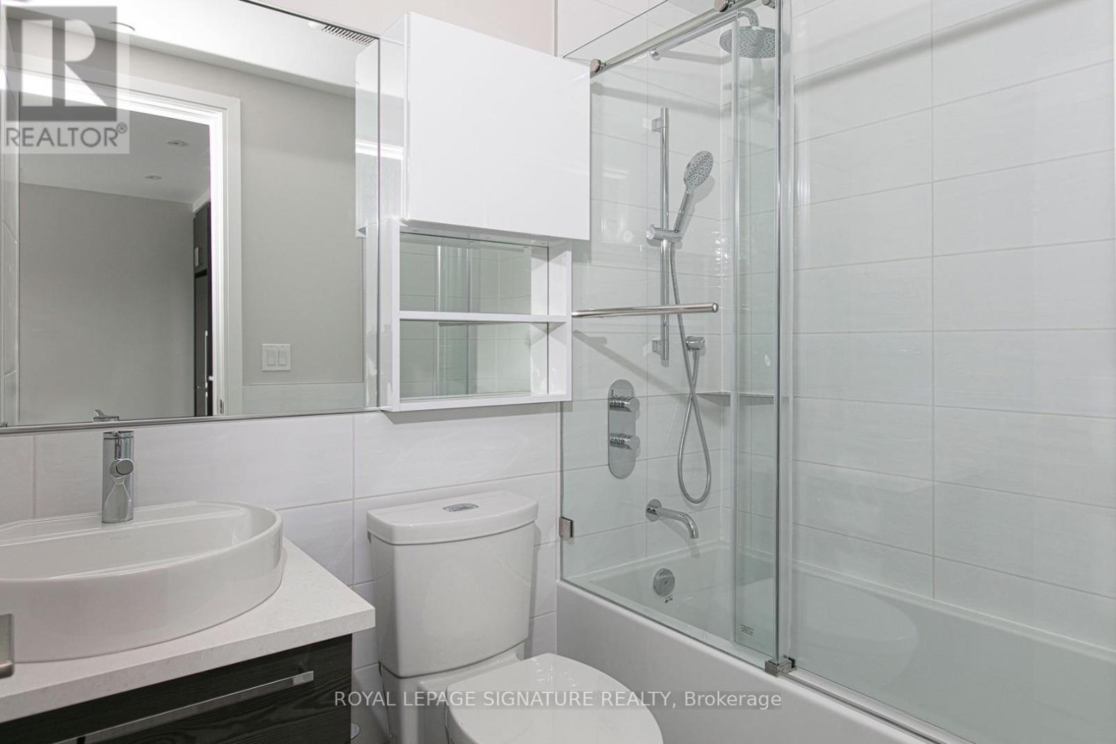 107 - 11 Walmer Road, Toronto, Ontario  M5R 2W9 - Photo 4 - C13439214
