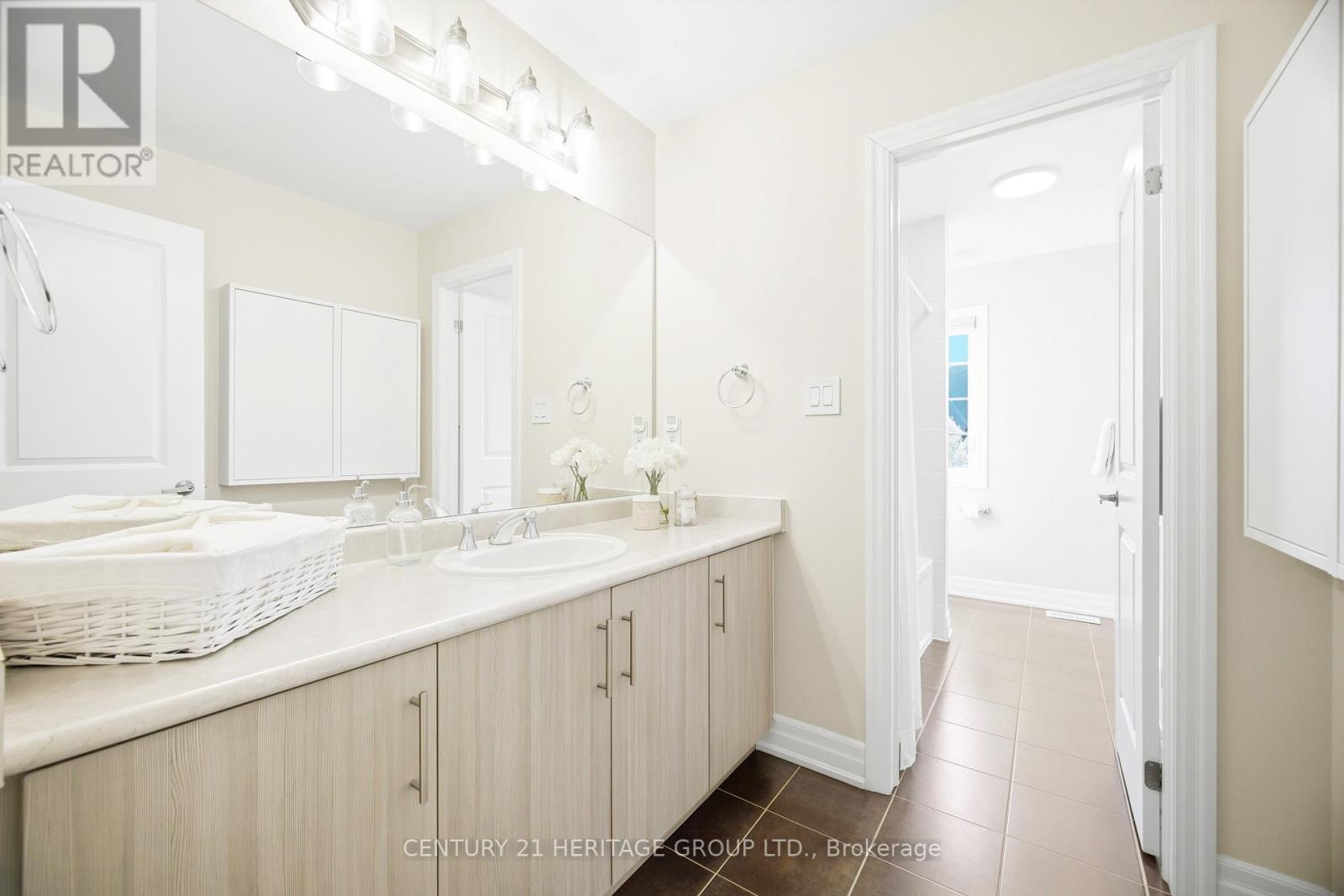 37 Stan Roots Street, King, Ontario  L7B 0C3 - Photo 41 - N13444268