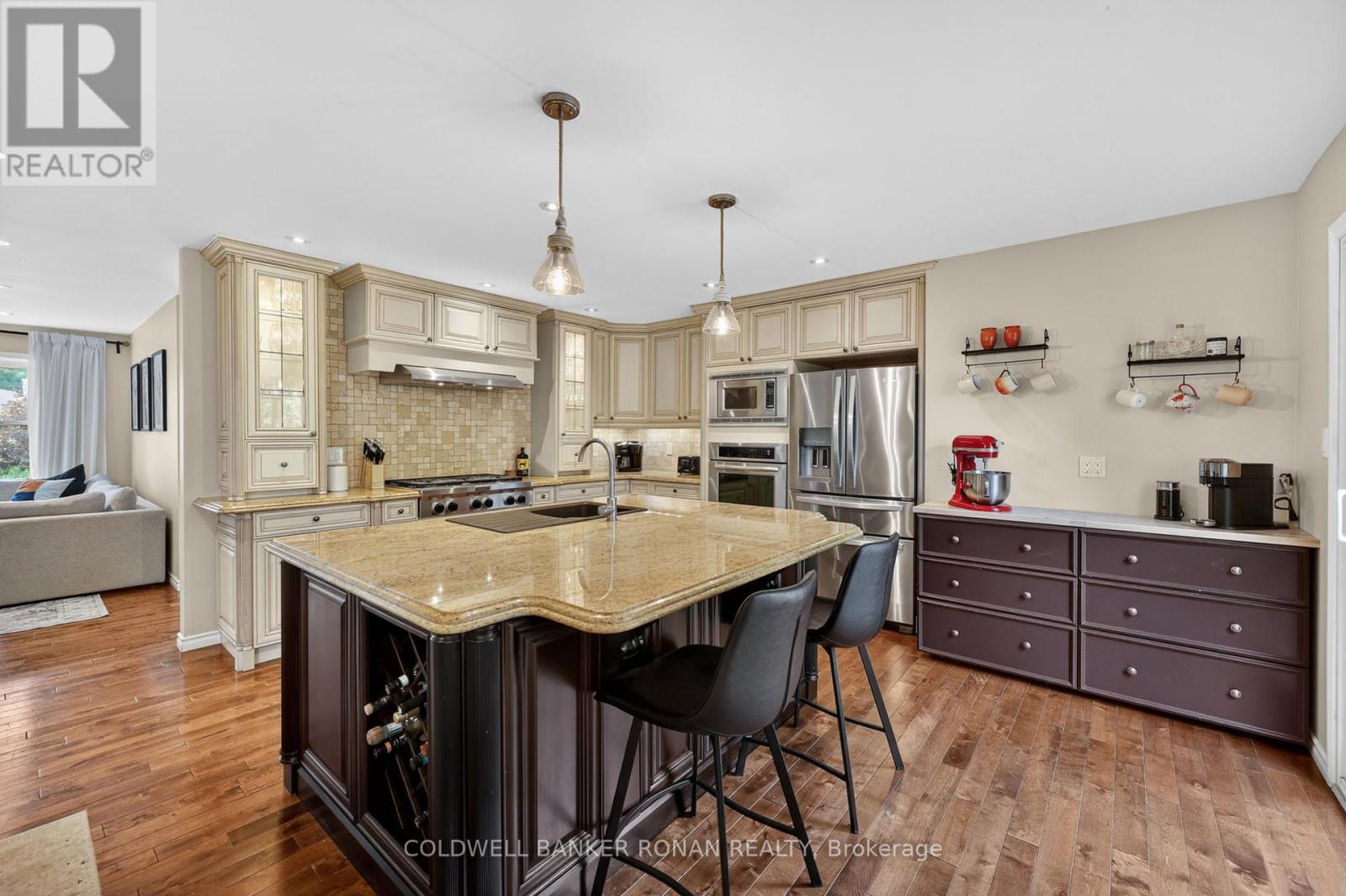 36 Mccarthy Crescent, Essa, Ontario  L3W 0J6 - Photo 10 - N13444374