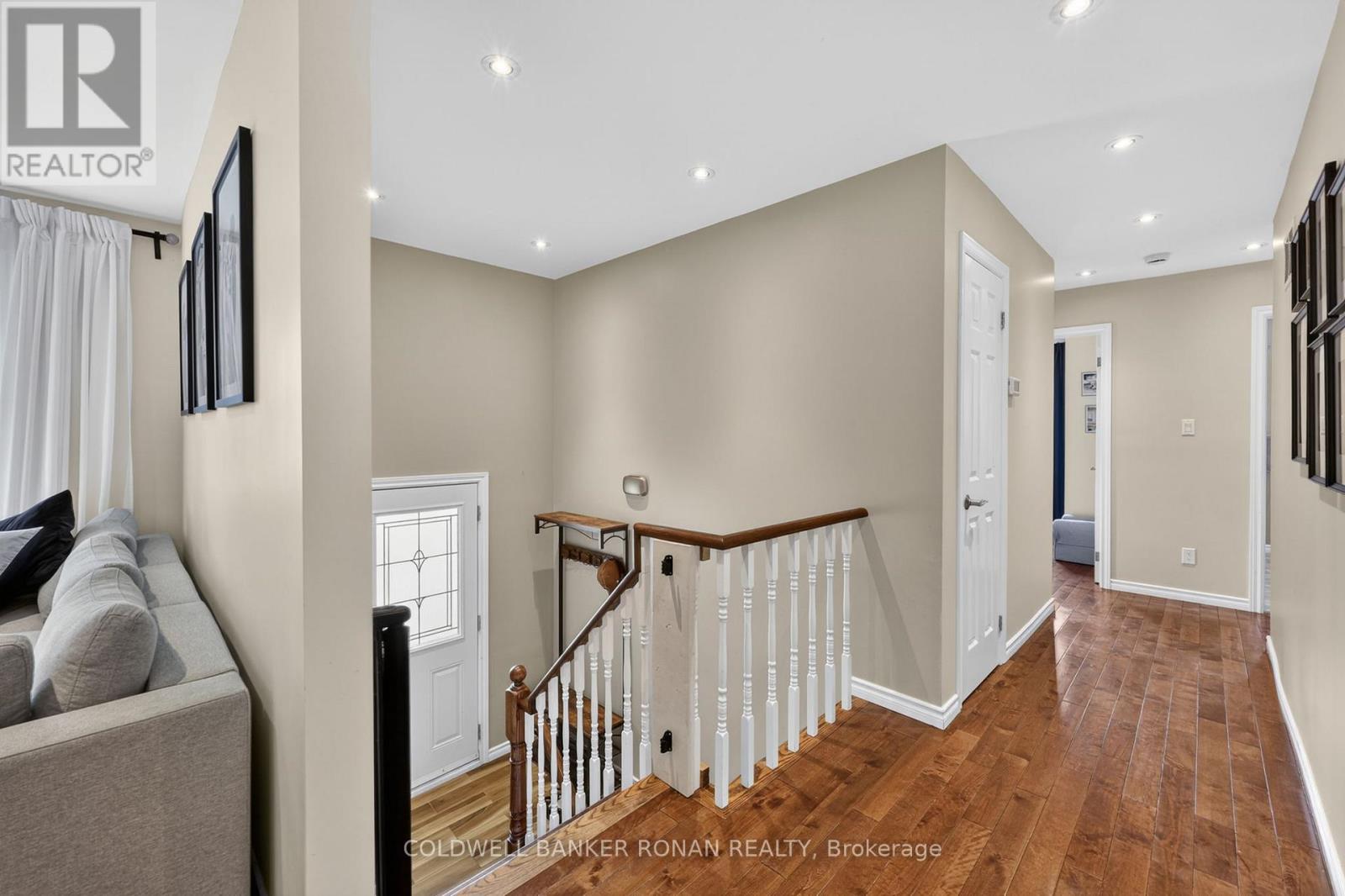36 Mccarthy Crescent, Essa, Ontario  L3W 0J6 - Photo 5 - N13444374