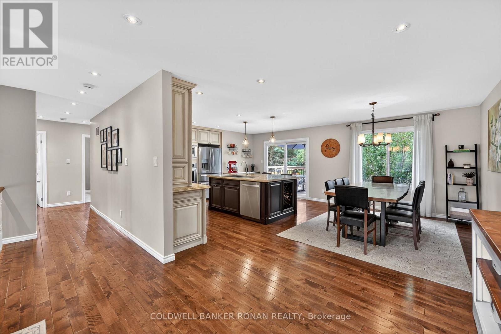 36 Mccarthy Crescent, Essa, Ontario  L3W 0J6 - Photo 8 - N13444374