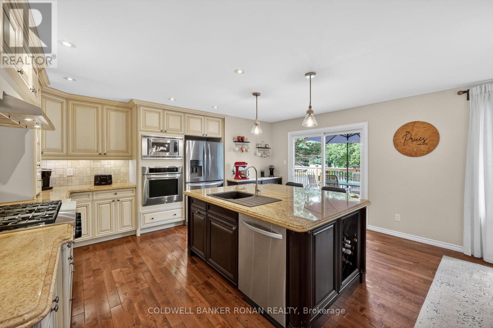 36 Mccarthy Crescent, Essa, Ontario  L3W 0J6 - Photo 9 - N13444374