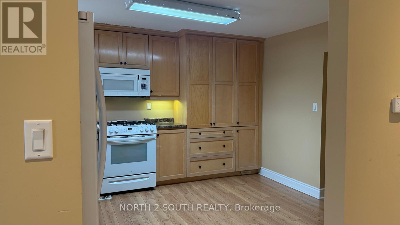 1125 Shore Acres Drive, Innisfil, Ontario  L0L 1R0 - Photo 6 - N13444490