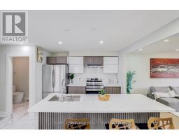 122 ORMOND DRIVE, Oshawa, Ontario