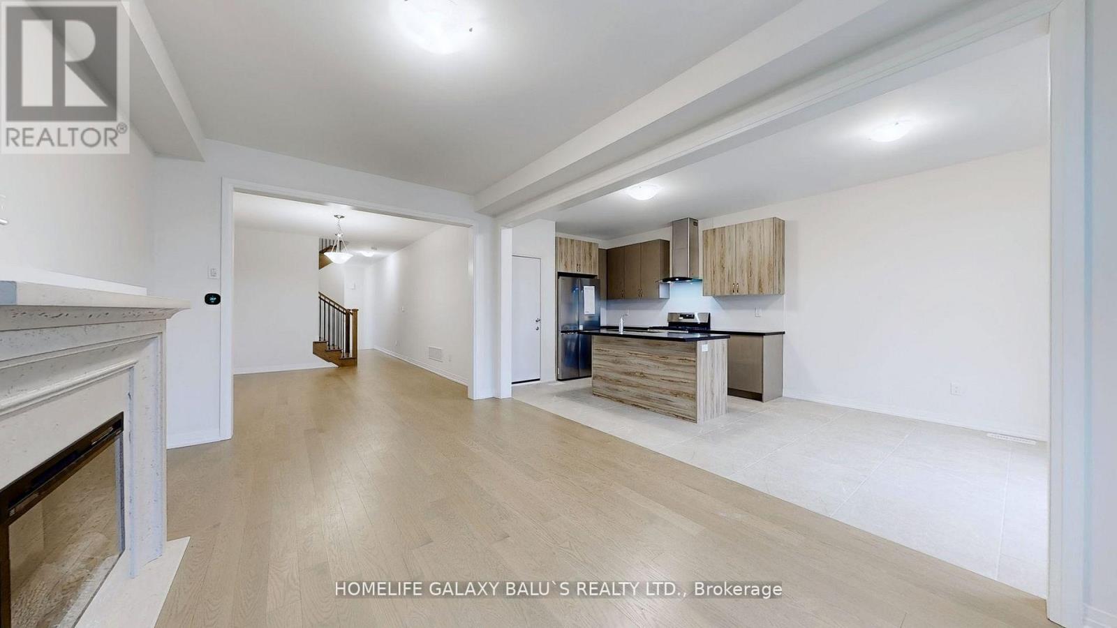 1074 Pisces Trail, Pickering, Ontario L0H 1J0 - Photo 6 - E13438814