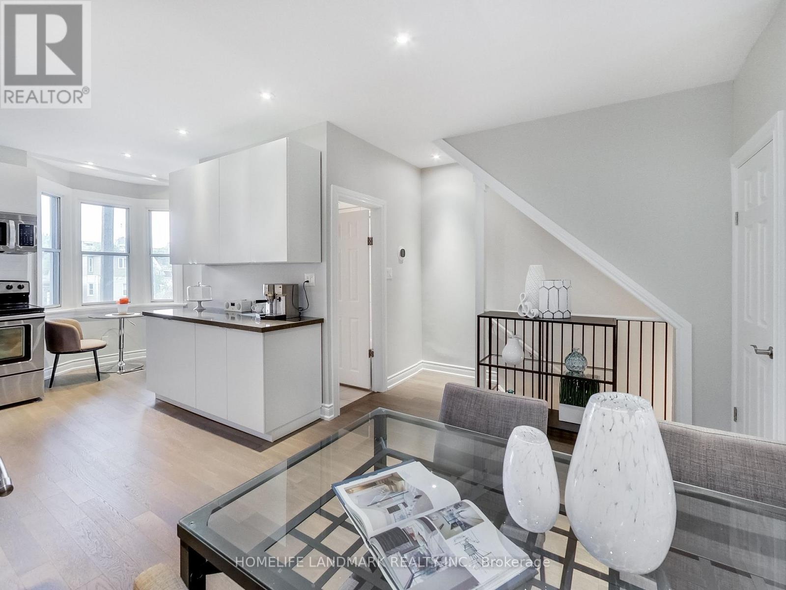 297 Withrow Avenue, Toronto, Ontario  M4J 1B6 - Photo 8 - E13438920