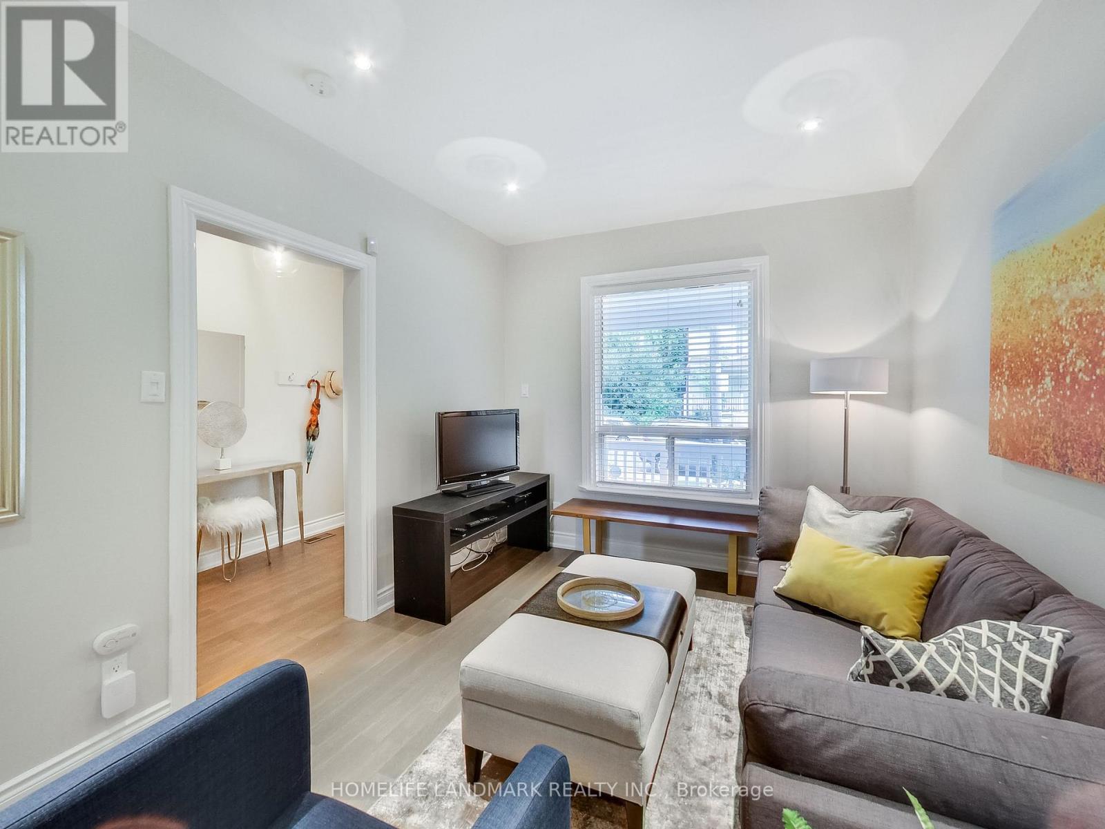 297 Withrow Avenue, Toronto, Ontario  M4J 1B6 - Photo 5 - E13438920