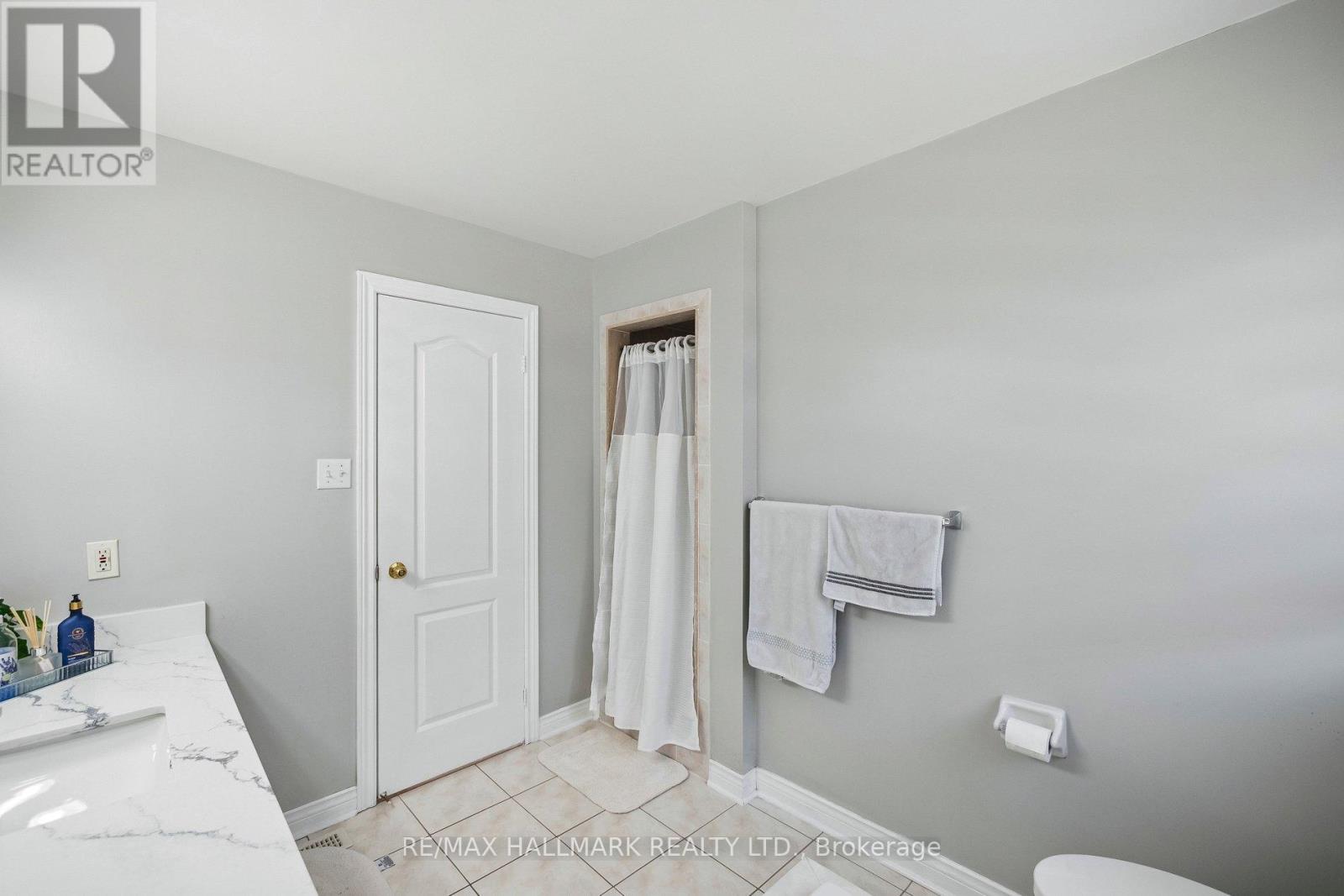 43 Nobbs Drive, Ajax, Ontario  L1T 4L8 - Photo 29 - E13439004