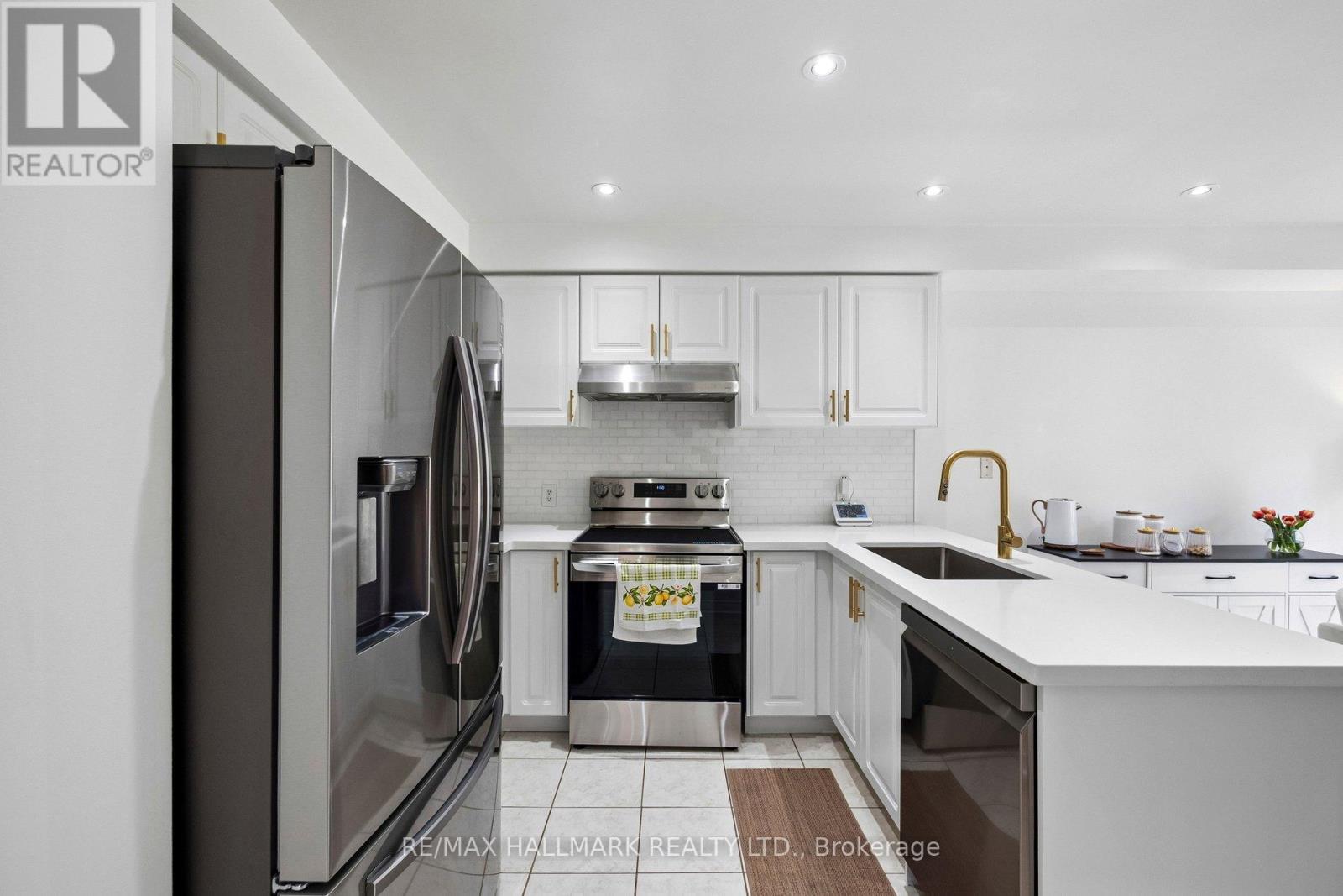 43 Nobbs Drive, Ajax, Ontario  L1T 4L8 - Photo 18 - E13439004