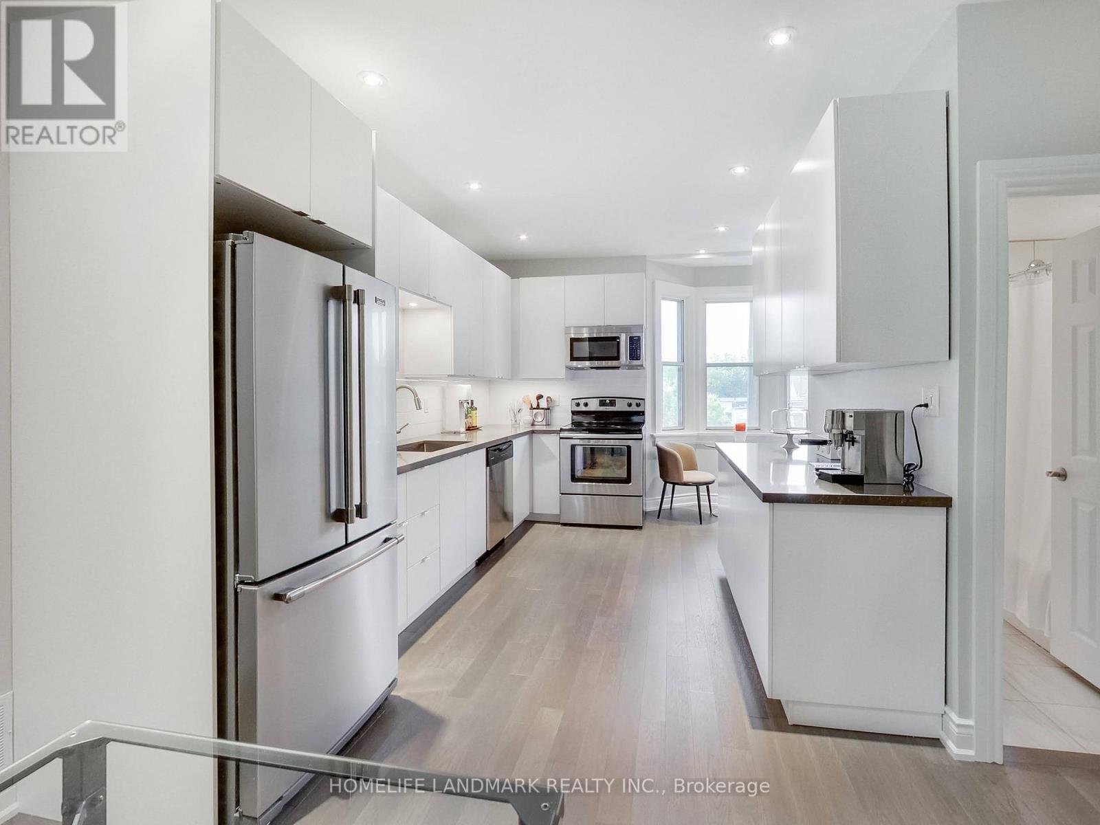 297 Withrow Avenue, Toronto, Ontario  M4J 1B6 - Photo 9 - E13438920