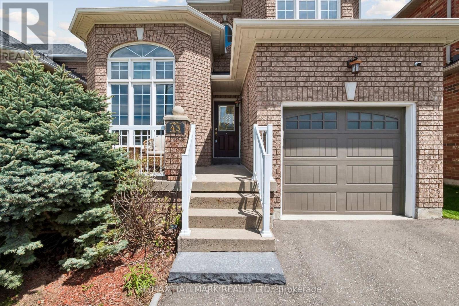 43 Nobbs Drive, Ajax, Ontario  L1T 4L8 - Photo 3 - E13439004