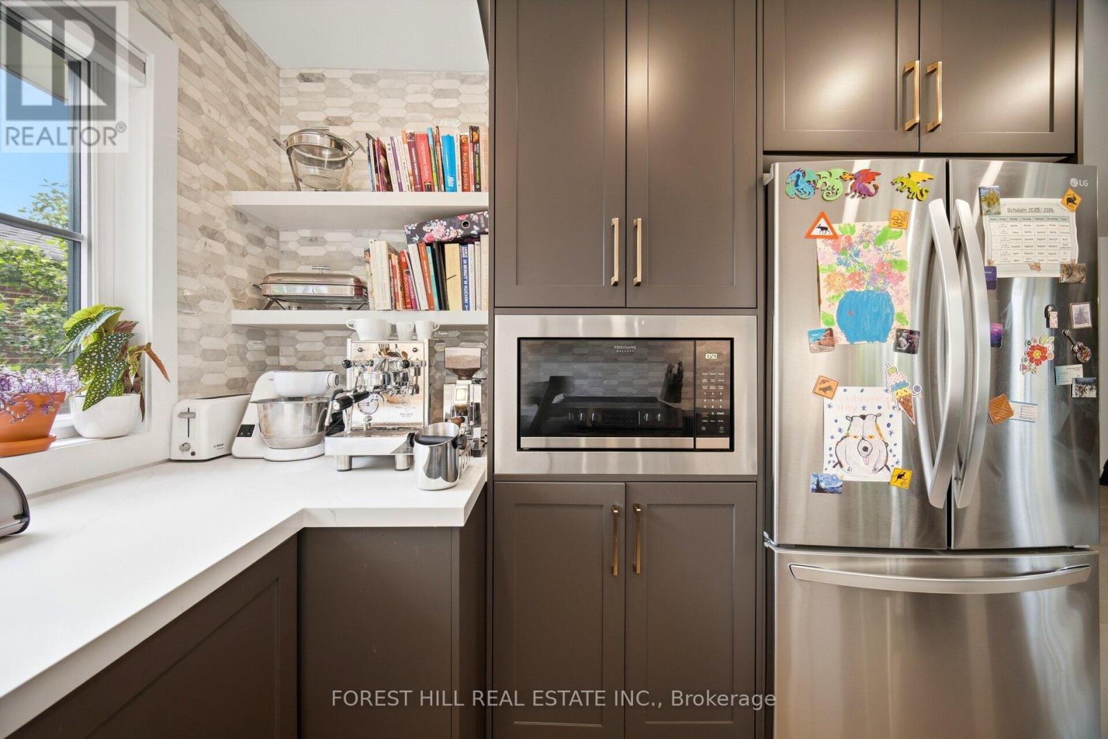 20 Silverhill Drive, Toronto, Ontario  M9B 3W2 - Photo 11 - W13444160