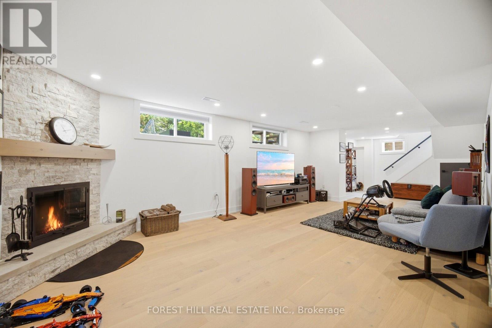 20 Silverhill Drive, Toronto, Ontario  M9B 3W2 - Photo 23 - W13444160