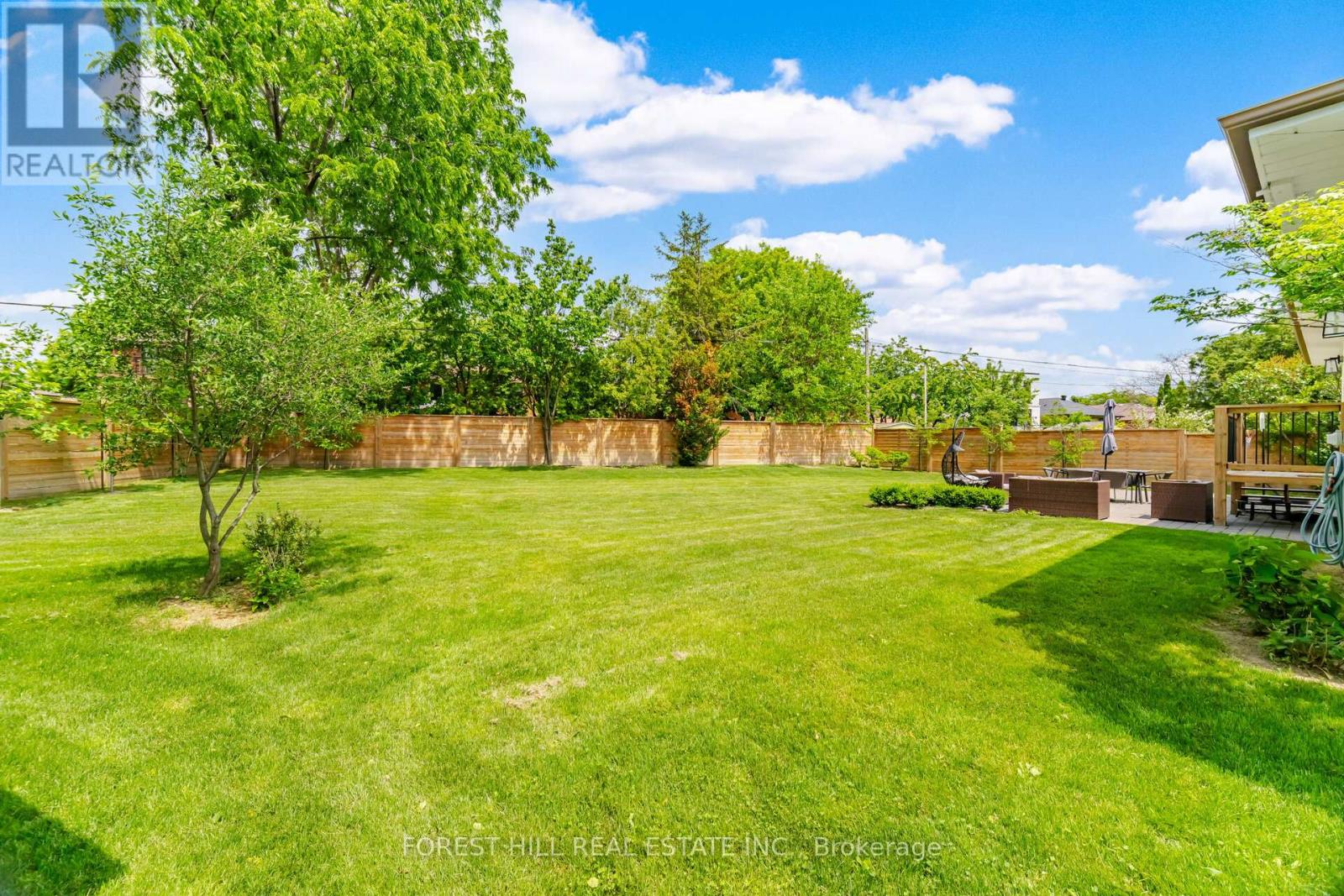 20 Silverhill Drive, Toronto, Ontario  M9B 3W2 - Photo 3 - W13444160