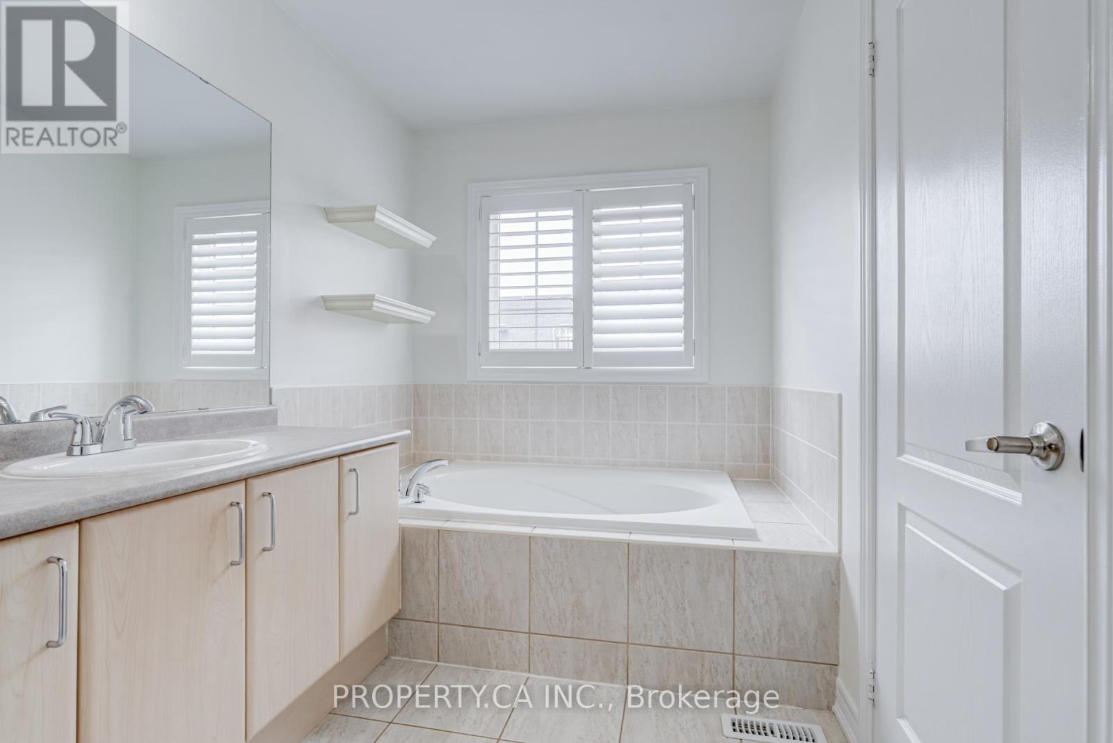 3347 Eglinton Avenue W, Mississauga, Ontario  L5M 7W8 - Photo 27 - W13444220