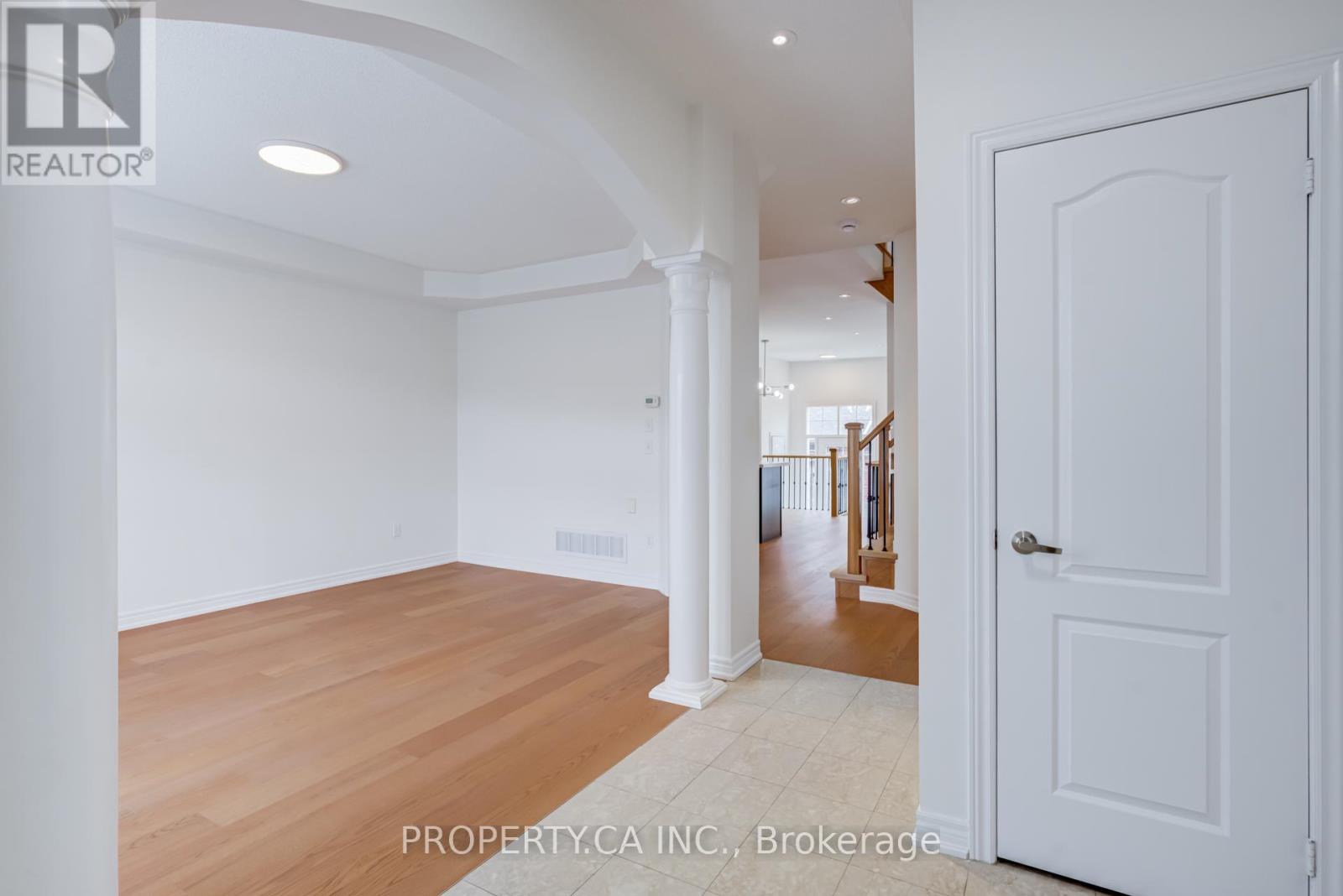 3347 Eglinton Avenue W, Mississauga, Ontario  L5M 7W8 - Photo 3 - W13444220