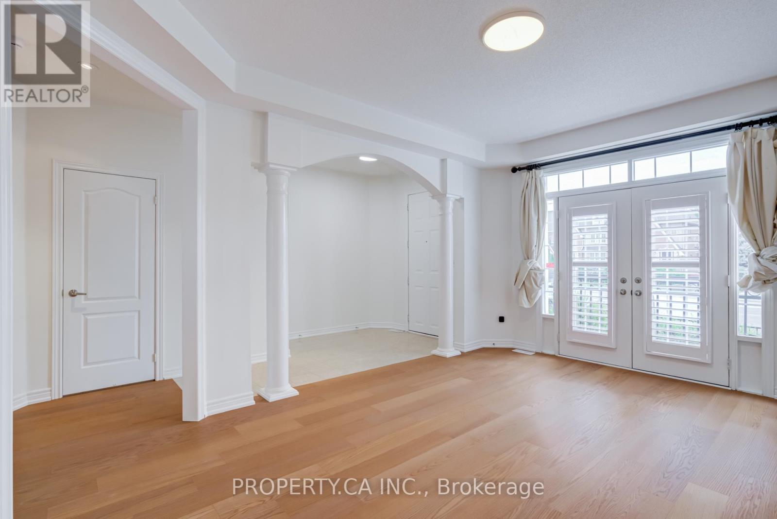 3347 Eglinton Avenue W, Mississauga, Ontario  L5M 7W8 - Photo 5 - W13444220