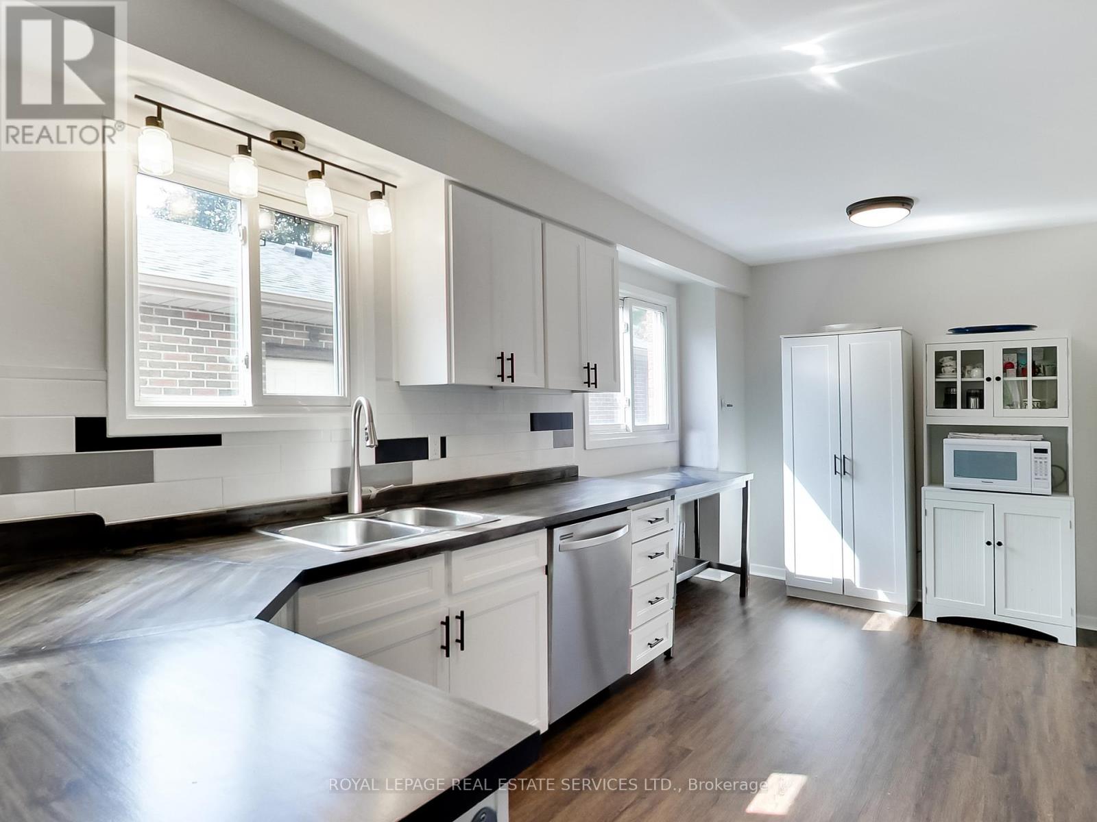27 Bremen Lane, Mississauga, Ontario  L5M 1G7 - Photo 6 - W13444238