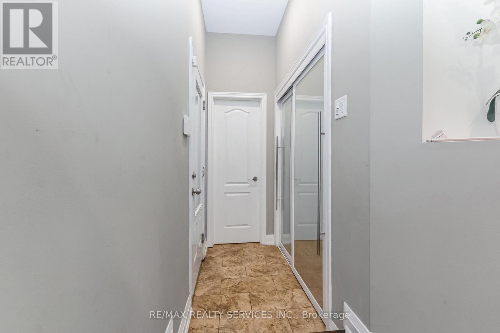 29 Sir Jacobs Crescent, Brampton, Ontario  L7A 3V2 - Photo 10 - W13444248