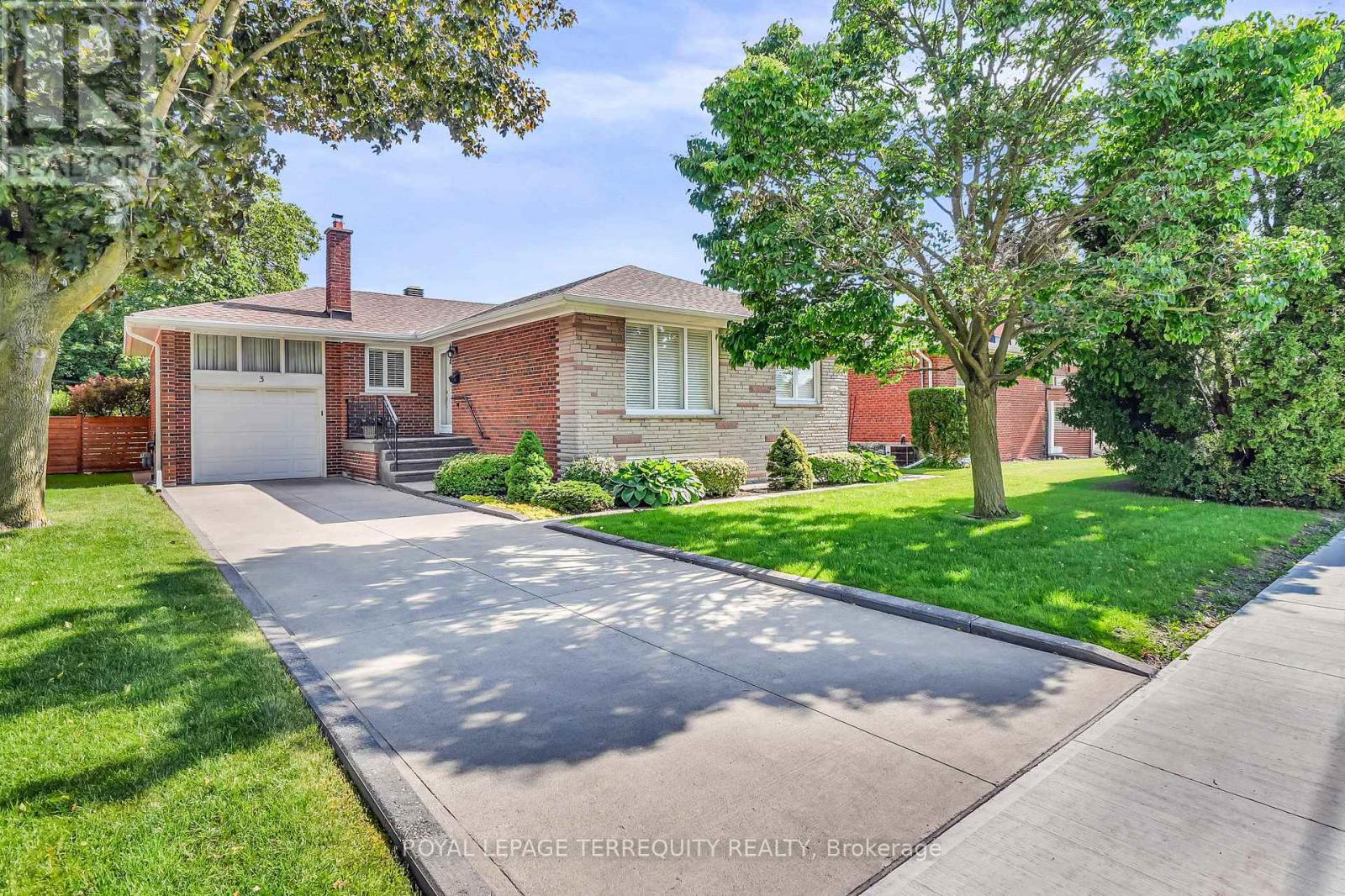 3 AVERY AVENUE, Toronto, Ontario
