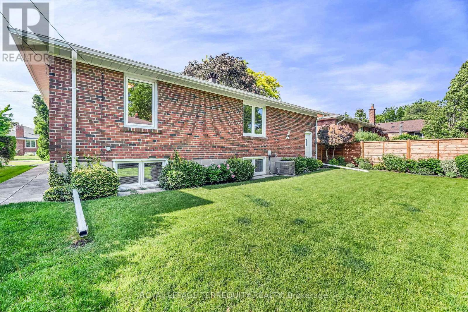 3 Avery Avenue, Toronto, Ontario  M9C 1K1 - Photo 30 - W13444250