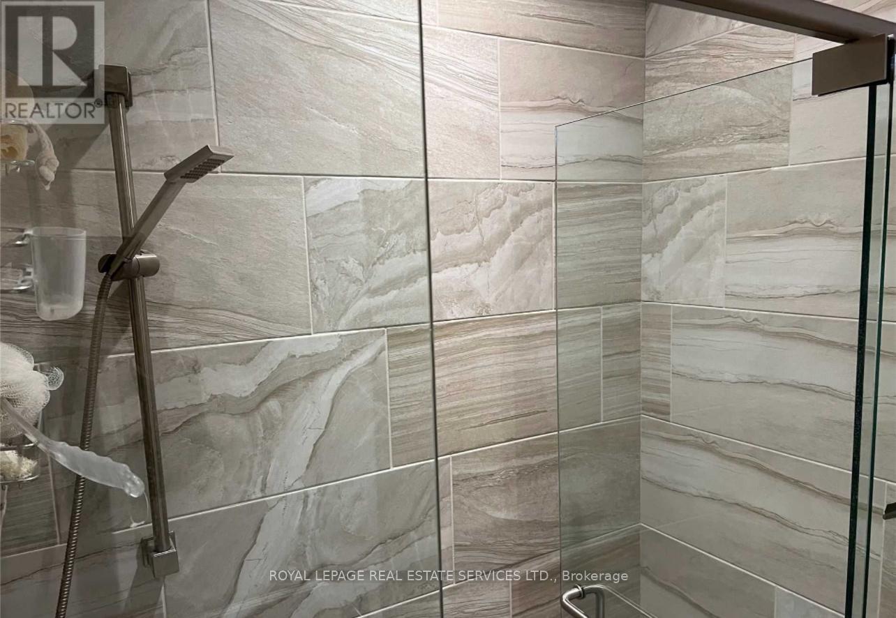 Lower - 45 Ontario Court S, Mississauga, Ontario  L5M 2K5 - Photo 6 - W13444278