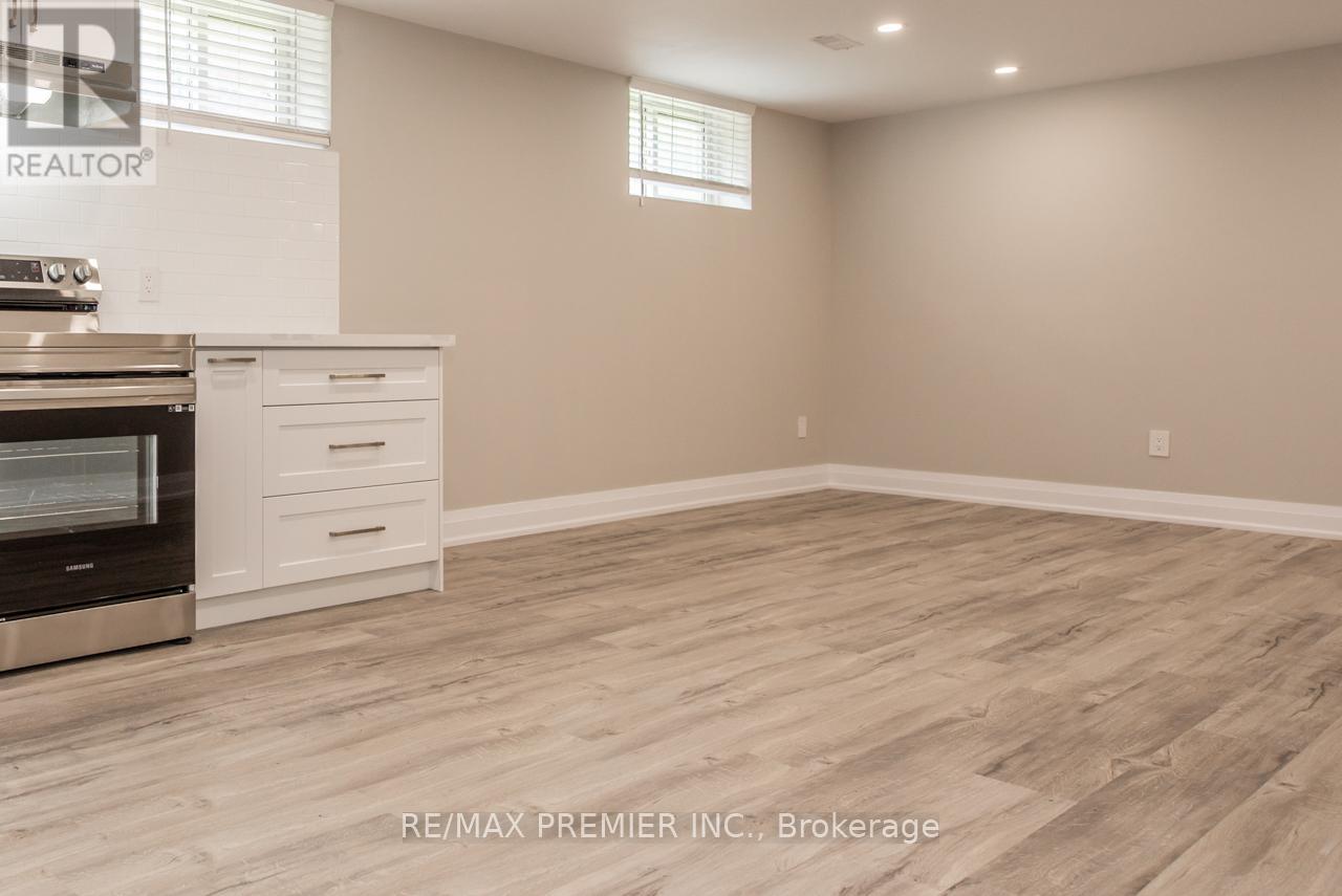 Bsmt - 569 Roding Street, Toronto, Ontario M3M 2A4 - Photo 4 - W13444338
