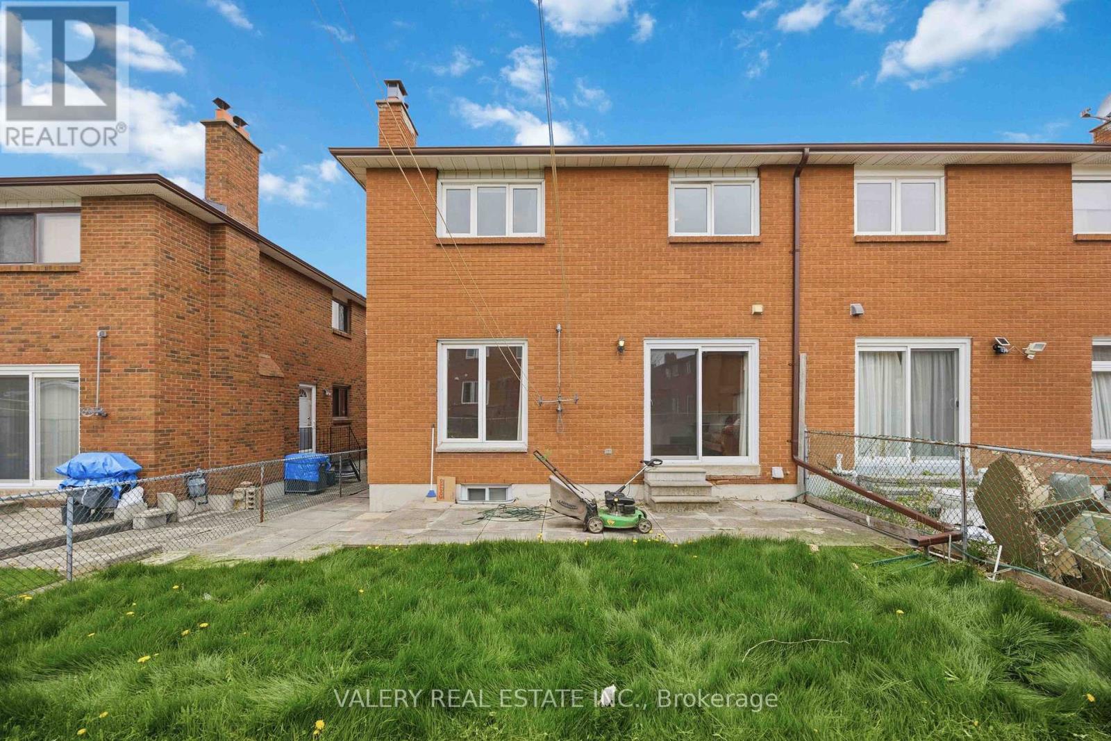 A - Upper - 49 Sentinel Road, Toronto, Ontario  M3J 3E4 - Photo 26 - W13444366