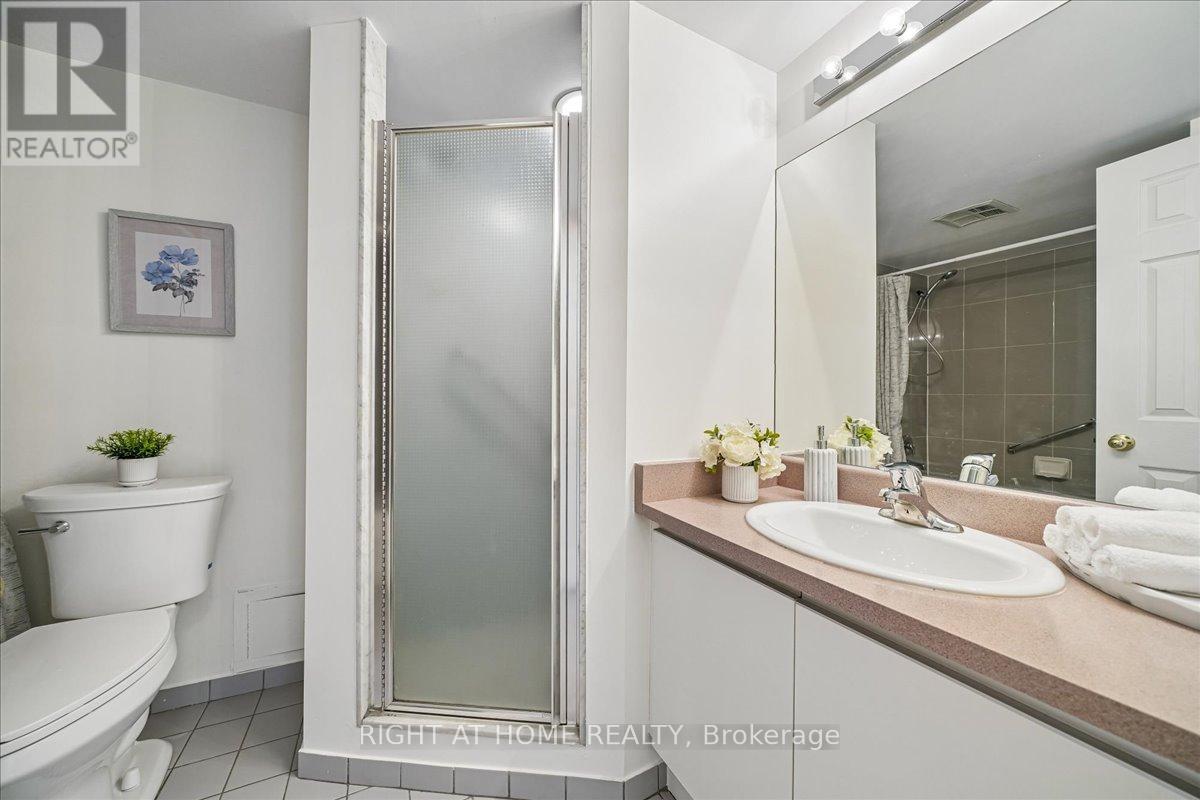 210 - 400 Webb Drive, Mississauga, Ontario  L5B 3Z7 - Photo 10 - W13444460