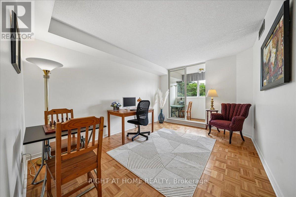 210 - 400 Webb Drive, Mississauga, Ontario  L5B 3Z7 - Photo 9 - W13444460