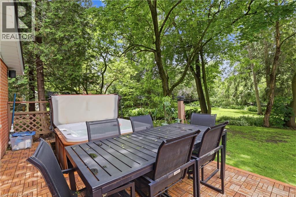 115 Roslin Avenue S, Waterloo, Ontario  N2L 2H3 - Photo 30 - 40839531