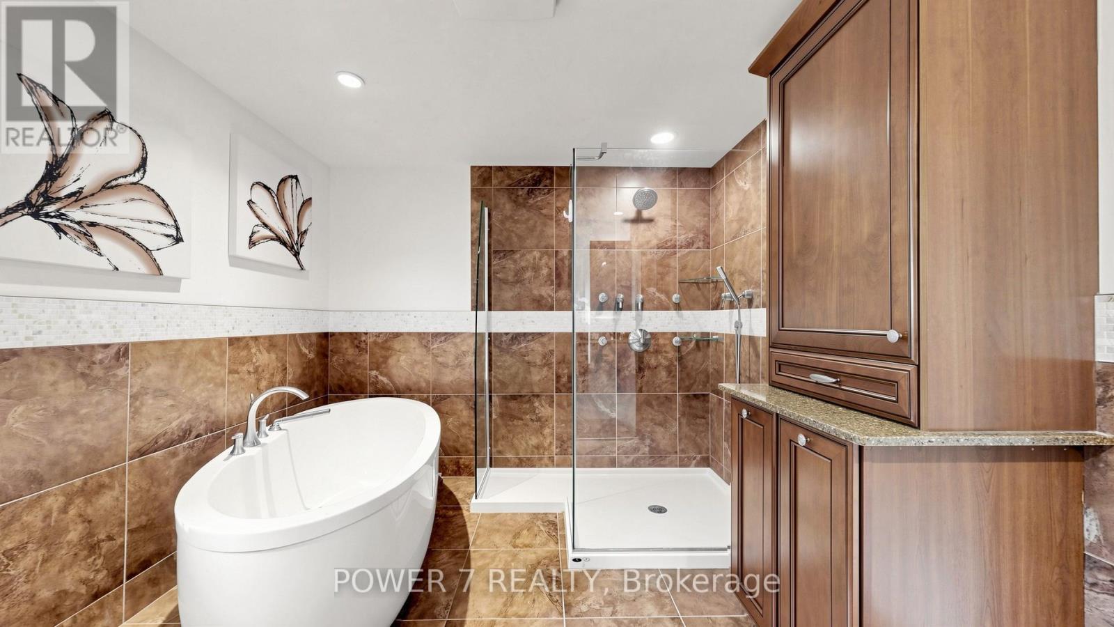 71 Canterbury Court, Richmond Hill, Ontario  L4C 8E7 - Photo 26 - N13438768