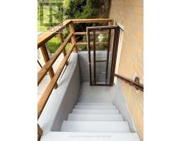 2 - 70 BEDFORD PARK AVENUE, Richmond Hill, Ontario