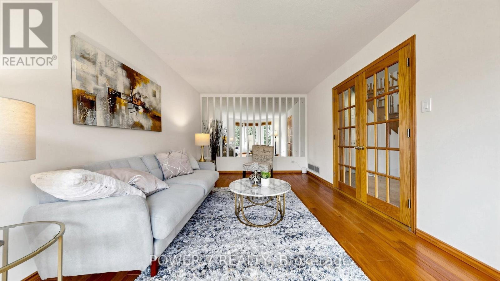 71 Canterbury Court, Richmond Hill, Ontario  L4C 8E7 - Photo 6 - N13438768