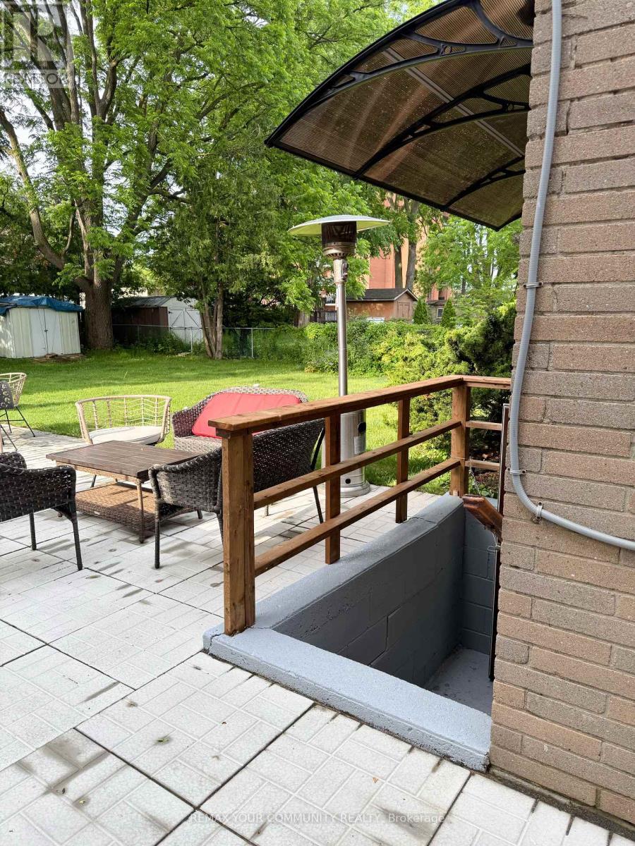 2 - 70 Bedford Park Avenue, Richmond Hill, Ontario  L4C 2N8 - Photo 3 - N13438772