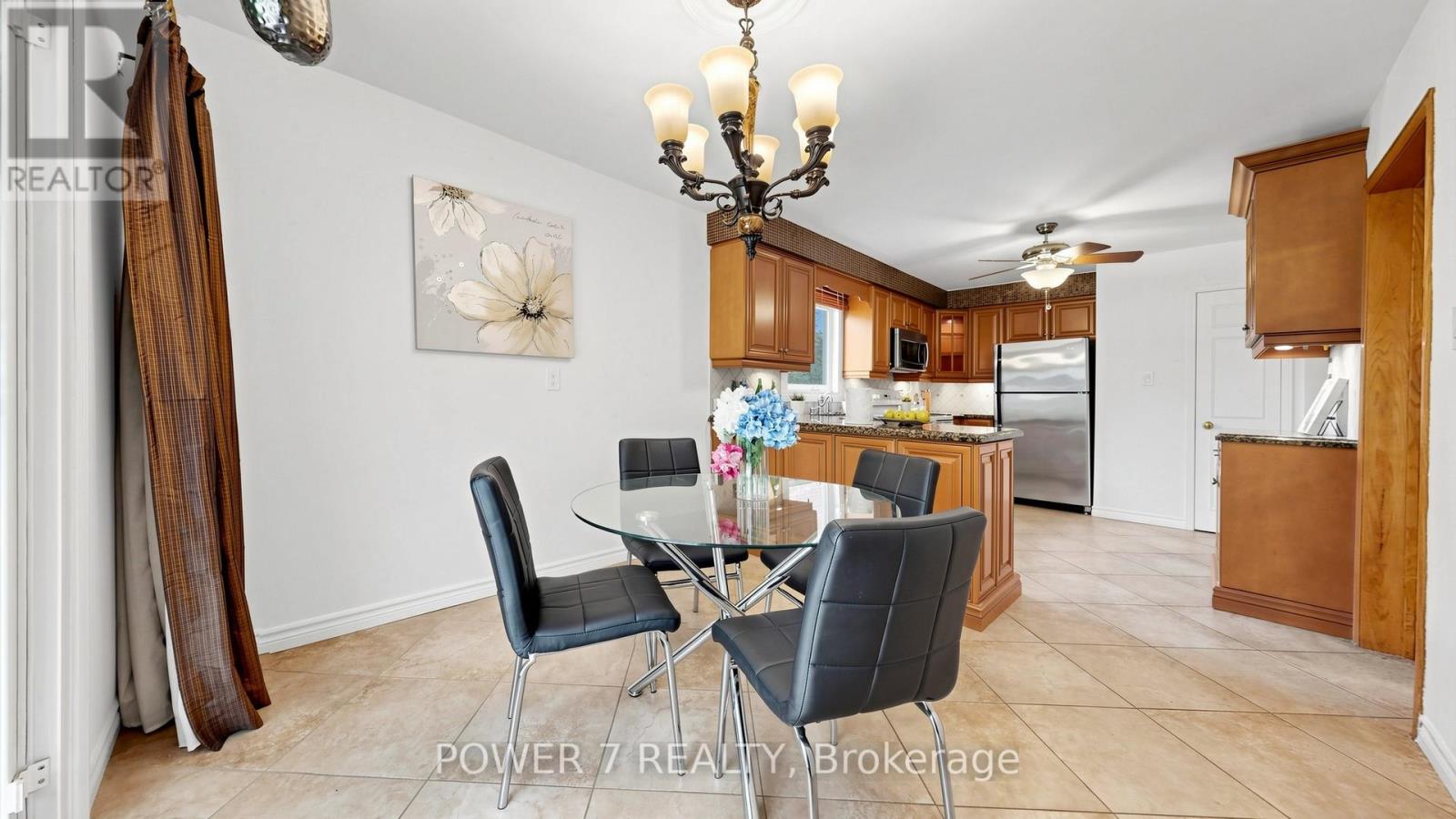 71 Canterbury Court, Richmond Hill, Ontario  L4C 8E7 - Photo 15 - N13438768